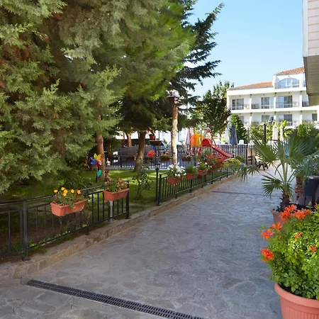 Aparthotel Complex Moskoyani 2*